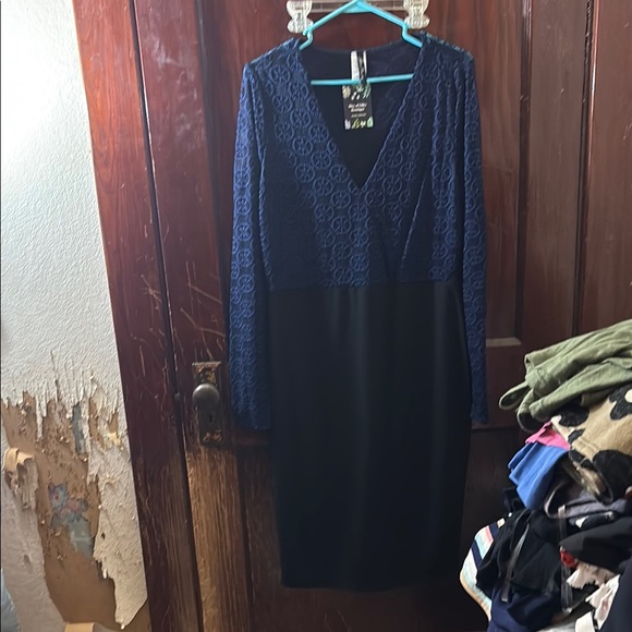 Blue V-Neck Long Sleeve Sheath Dress - Picture 1 of 5